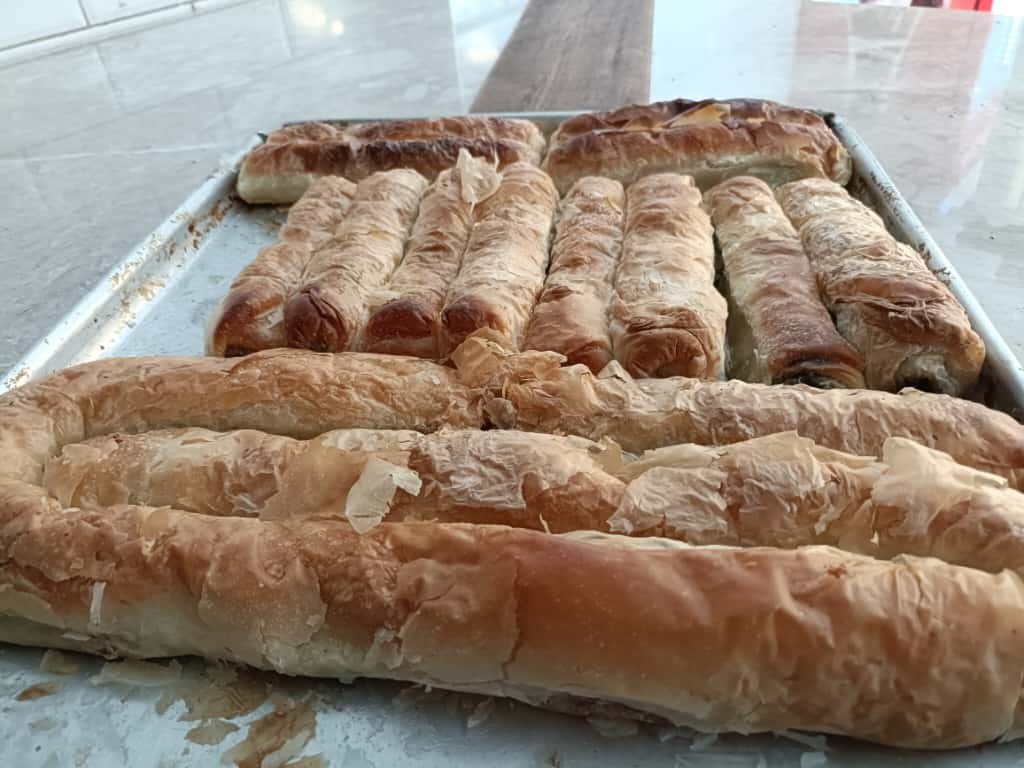 Kalem Börek(zeytinli,sosisli,peynirli,çikolatalı,patatesli)